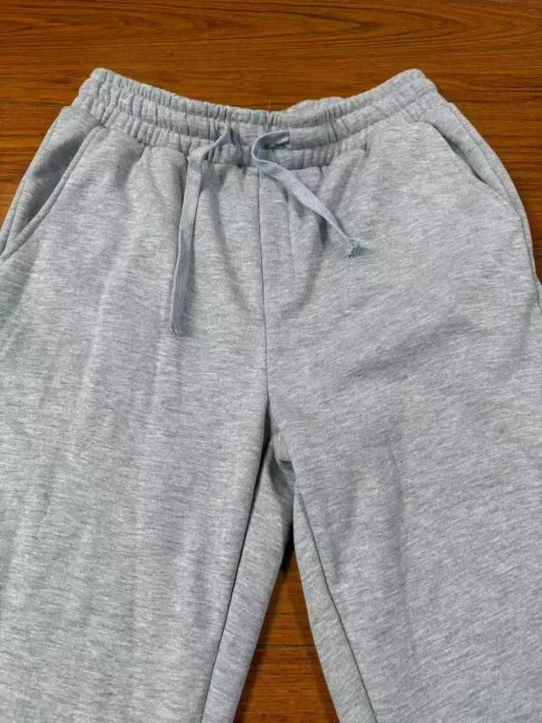 fleece-lined sweatpants  Number：250929